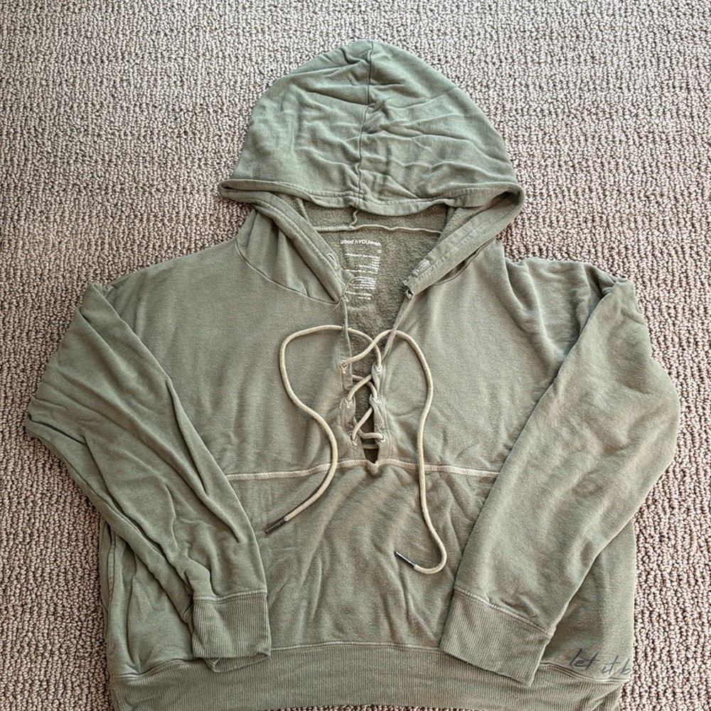 Good hYOUman Lace up cropped hoodie Sage size S